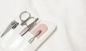 Czym dezynfekować narzędzia do manicure, aby uniknąć zakażeń?