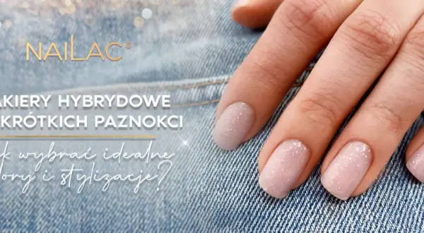Delikatna hybryda na krótkich paznokciach w pastelowych odcieniach z subtelnymi drobinkami. Idealna propozycja dla każdej kobiety.