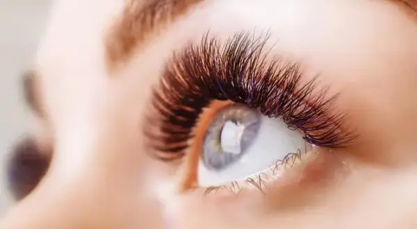Botox rzęs czy warto? Odkryj prawdę o tym zabiegu i jego efekty