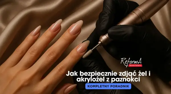 Dłoń z paznokciami żelowymi i frezarką. Poradnik: jak ściągnąć paznokcie żelowe bezpiecznie.