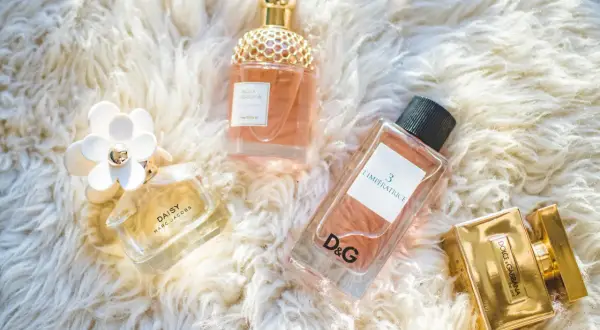 Gdzie wyrzucać opakowania po perfumach? Oto co musisz wiedzieć