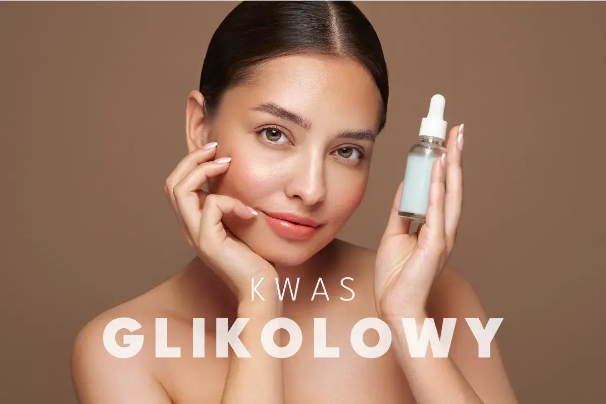 Kwas glikolowy na co? Delikatna skóra, gładkość i blask. Kobieta z serum w dłoni.